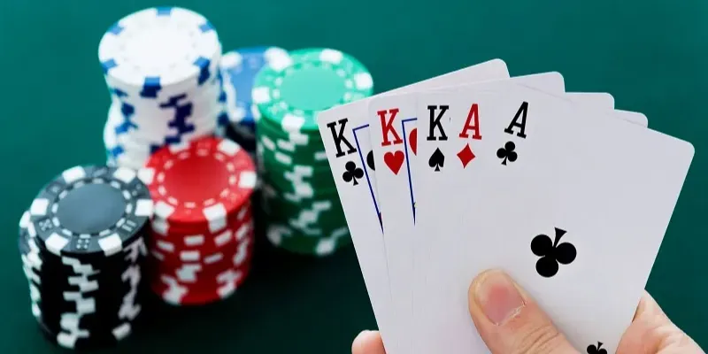 Tổng quan về Omaha Poker
